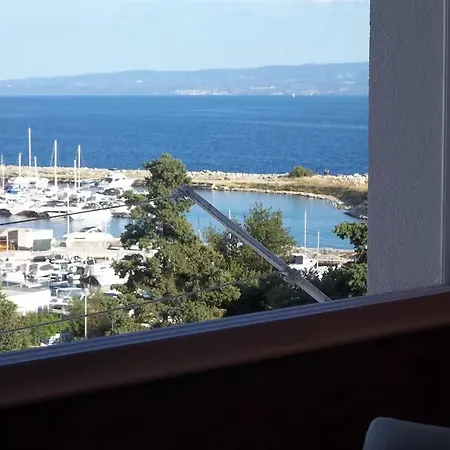 Apartment Sandy Steps